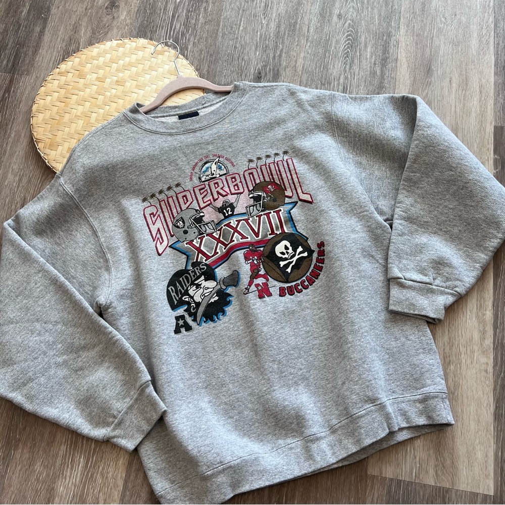 Vintage 2003 Super Bowl raiders vs Buckaneers crewneck sweatshirt